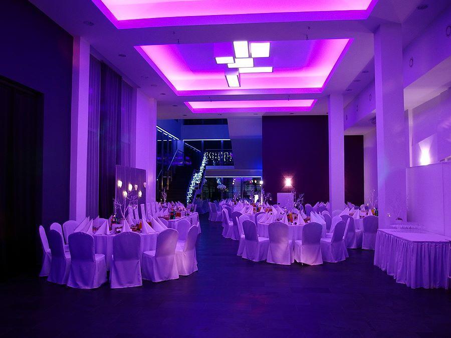 Hotel George Надажин Екстериор снимка